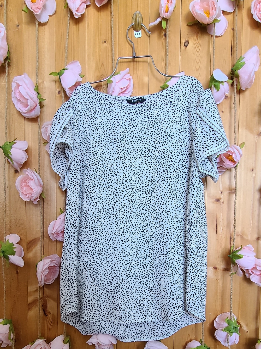 White & Black Speckled Puff Sleeve Blouse